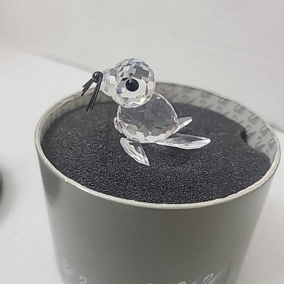 Swarovski Crystal Seal "Flipper" Figurine #7663NR46 with Box And Certificate - Picture 3 of 7